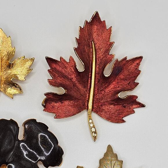 Vintage Brooch Costume Jewelry Bundle Clip On Earrings Fall Autumn Leaves - Picture 4 of 12